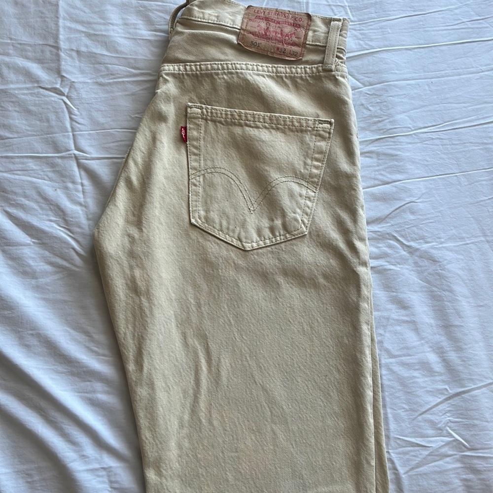 Levi’s straight leg